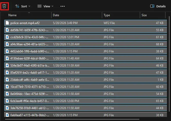 Windows Explorer window showing a list of JPG image files with the Recycle Bin icon highlighted in the toolbar on the left.